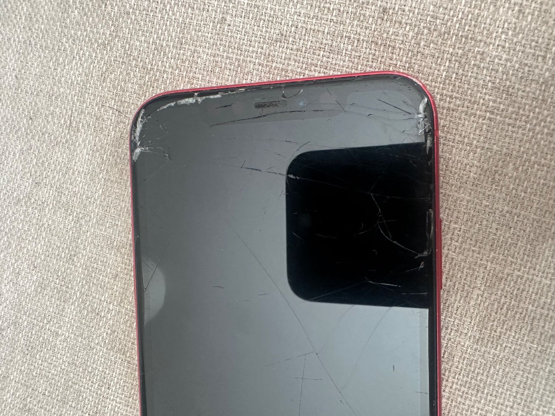 Apple Telefoni cellulari / Smartphones: Iphone 11 Product Red – Usato da Baar venduto da pede1900 1