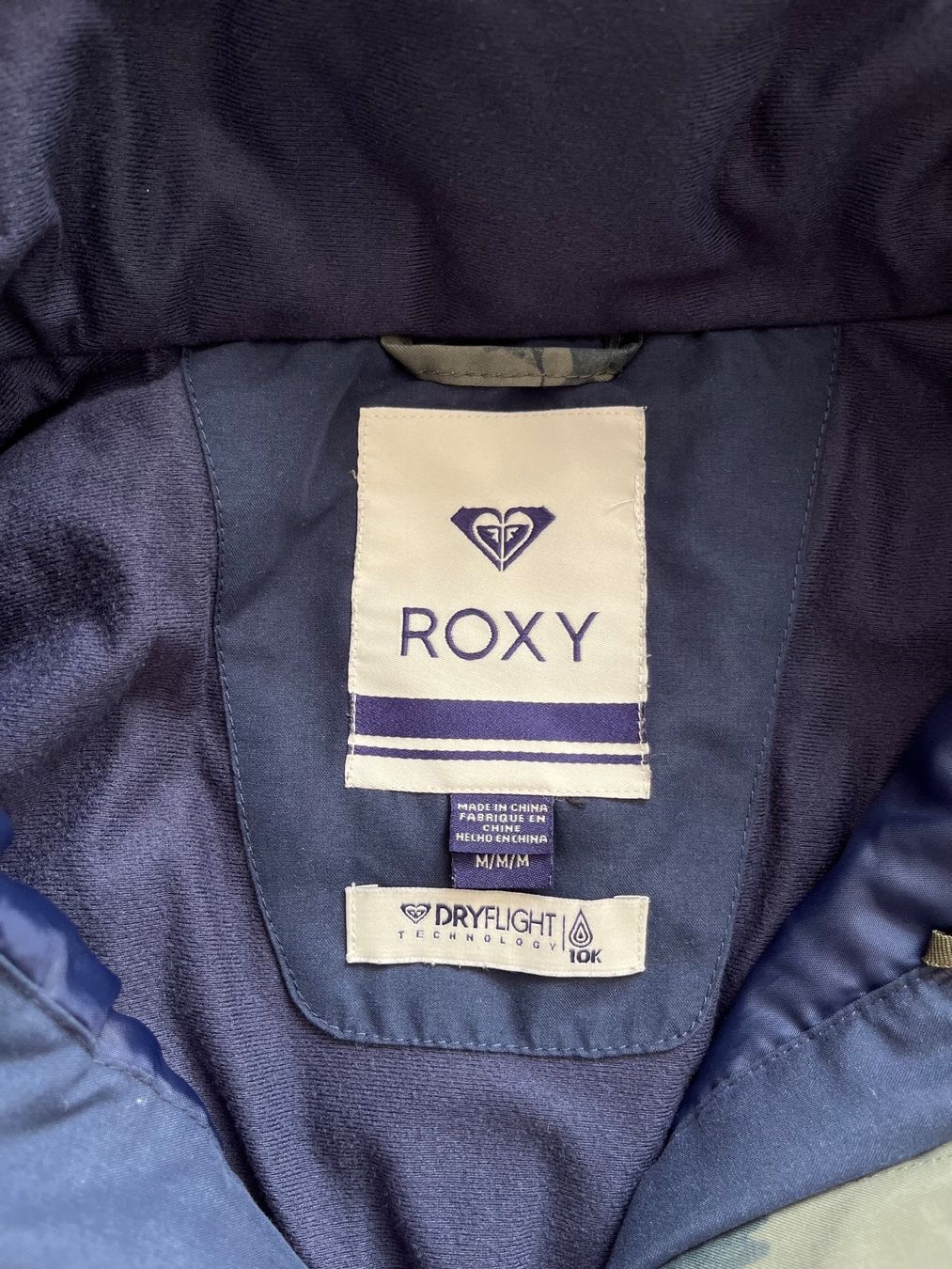 Roxy Sci: Roxy Ski-/ Snowboardjacke – Usato da Basel venduto da rey_d2s7 2