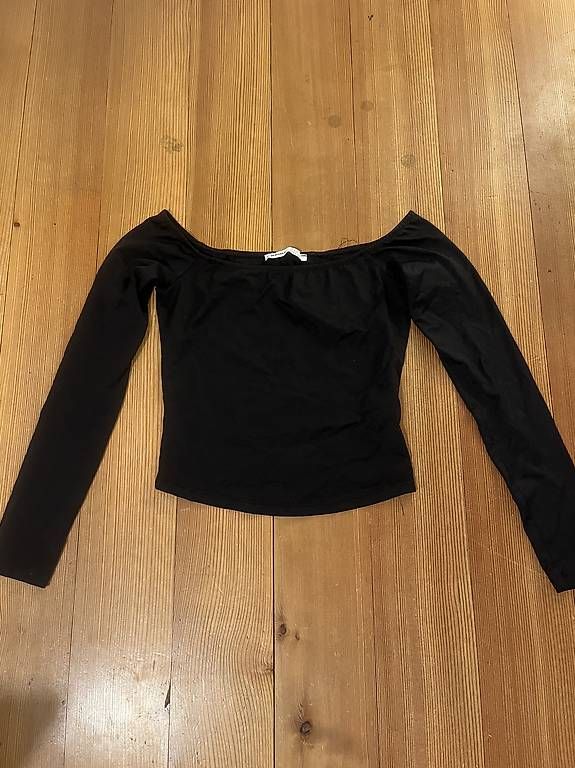 Bershka Camicette, T-shirt & Top: Bershka schwarzes longsleeve – Usato da bern venduto da celio777