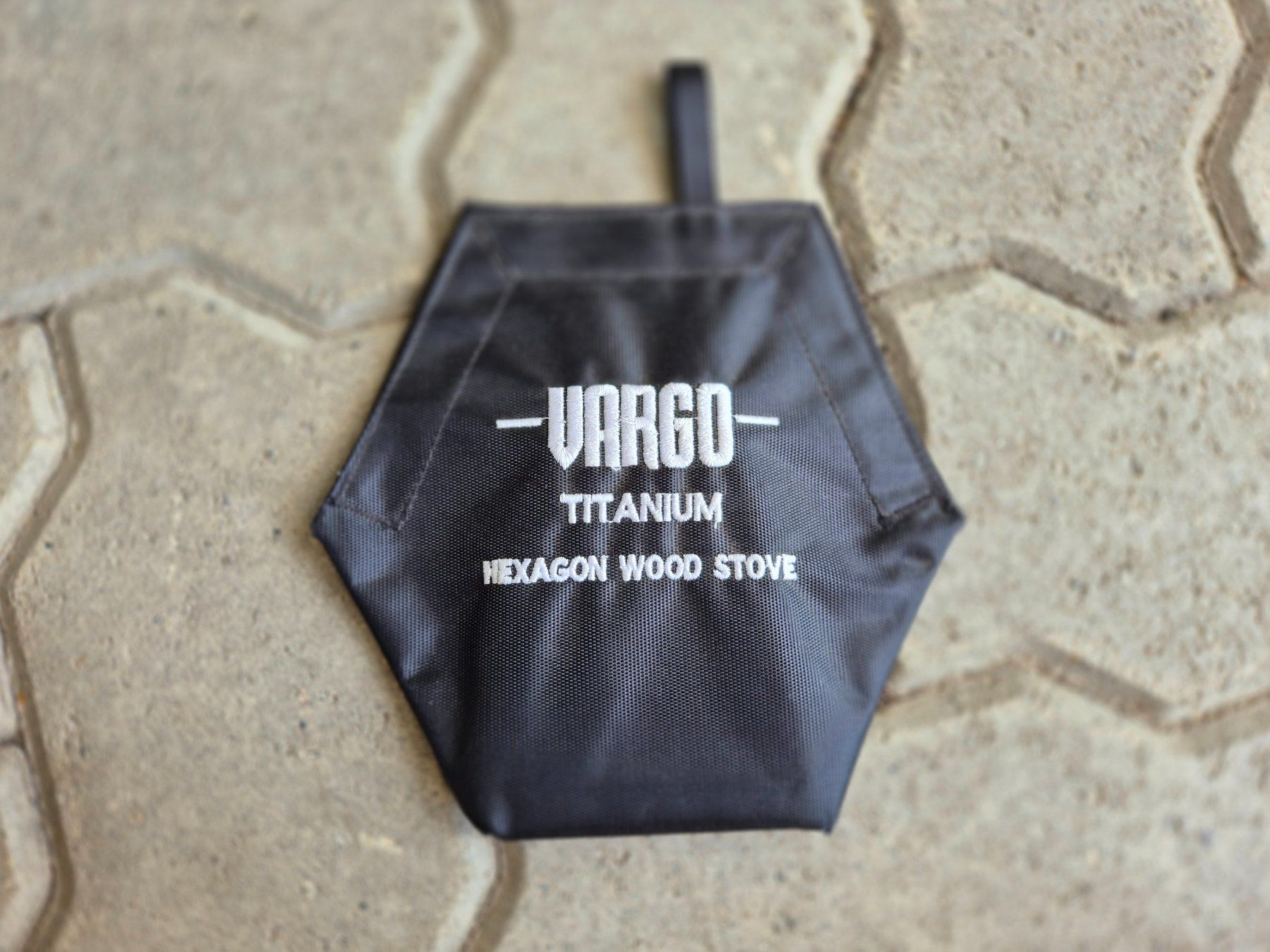 Grills: Grill / Titanium Hexagon Wood Stove, VARGO – Gebraucht aus Uitikon Waldegg von AnjS27