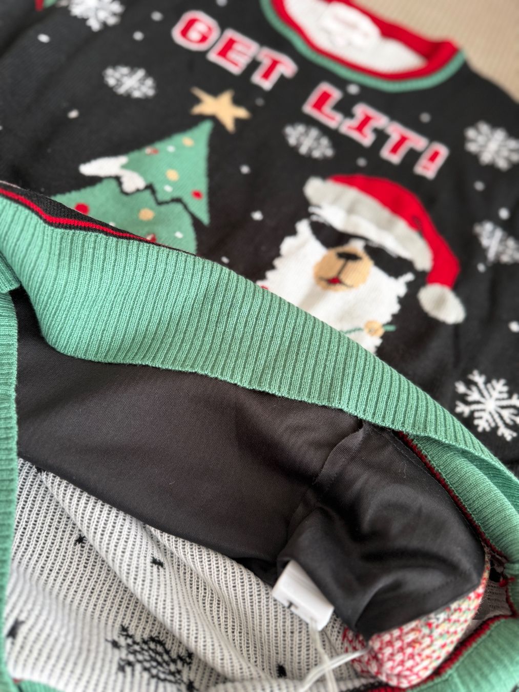 Pullover & Sweatshirts: Lustiger Weihnachtspullover mit Lichtern Gr. S – Gebraucht aus Niederrohrdorf von bie_dzz9 1