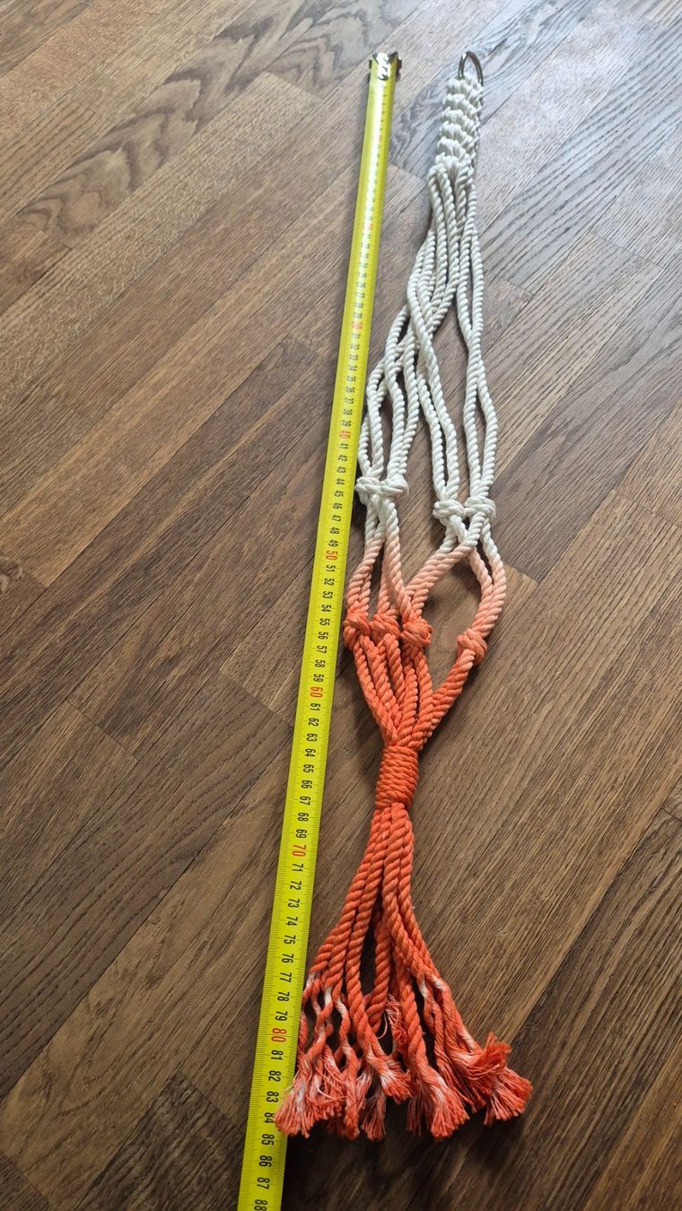 Tutte le decorazioni: White + orange macrame plant hanger handmade – Nuovo (secondo la descrizione) da Zürich venduto da monadiederich 2