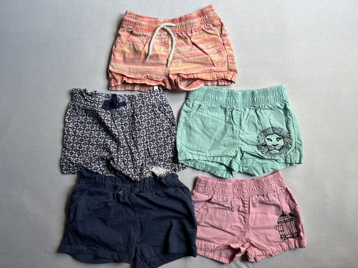 Pantaloni: 5 Shorts Gr 98/104 – Usato da Bülach venduto da sunnyflower25