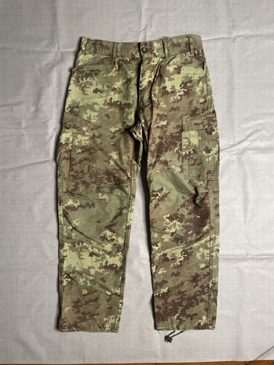 Hosen: Militäre Hose farbige – Gebraucht aus Capolago von LA.BOTTEGA