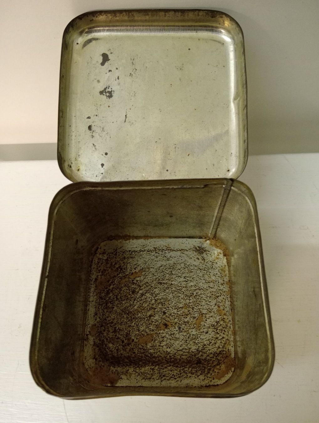 Barattoli: Antike Blech Dose 10 cm – Usato da Allschwil venduto da Evgeniia78 6