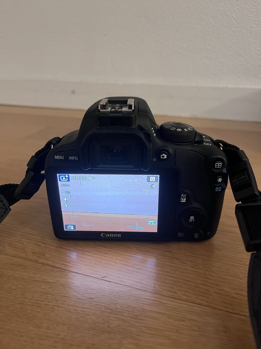 Canon Fotocamera: Canon Kamera EOS100D Spiegelreflex Kamera – Usato da zürich venduto da fioannaho 4