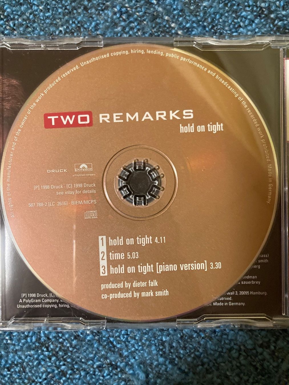 CDs: Two Remarks - Hold On Tight – Gebraucht aus Lützelflüh-Goldbach von Deiv4 2