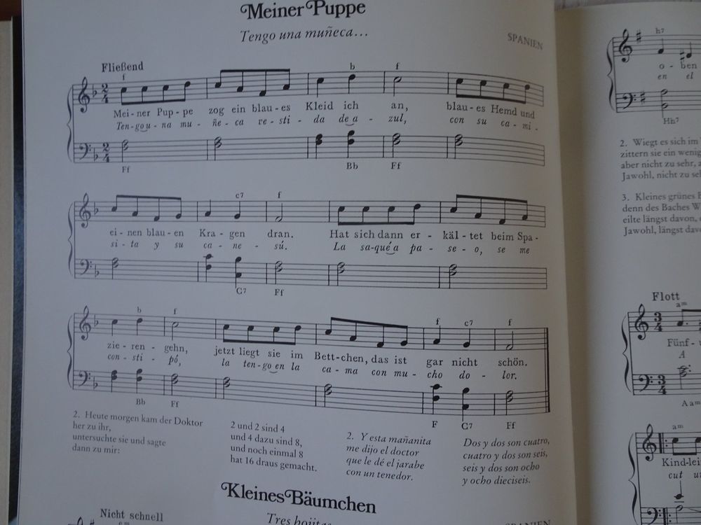 Livres: Kinder der Welt und ihre Lieder, Buch und LP – D'occasion à Bünzen par margretsch 5