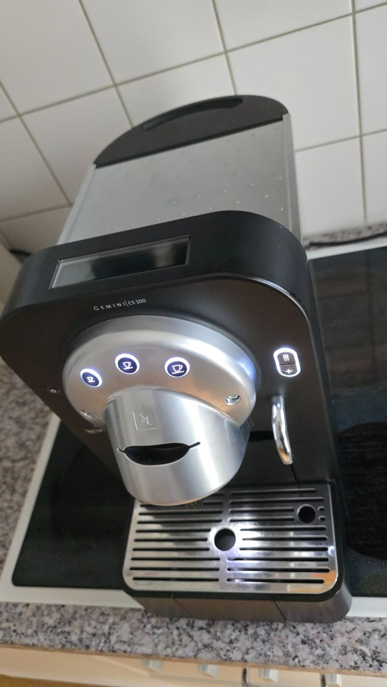 Nespresso Macchine per caffè & Macchine per espresso: Nespresso Gemini CS100 – Usato da Wallisellen venduto da theblacksheep 8