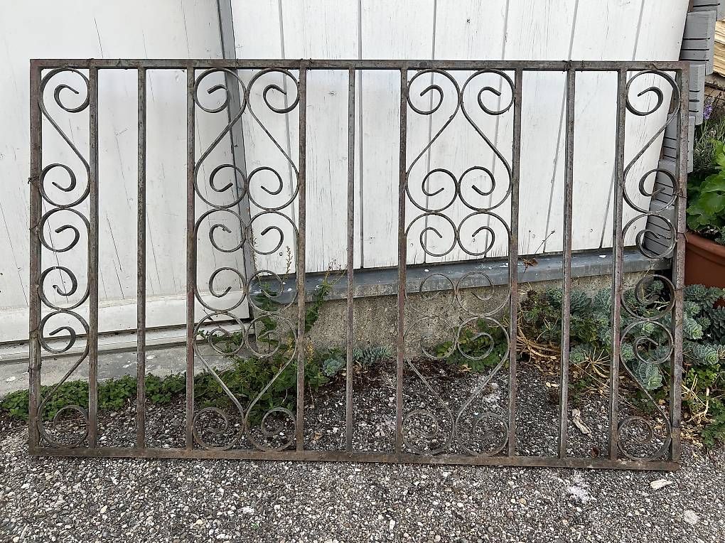 Gitter & Roste: Grille en fer forgé  – Gebraucht aus Epalinges von jpe_2twg