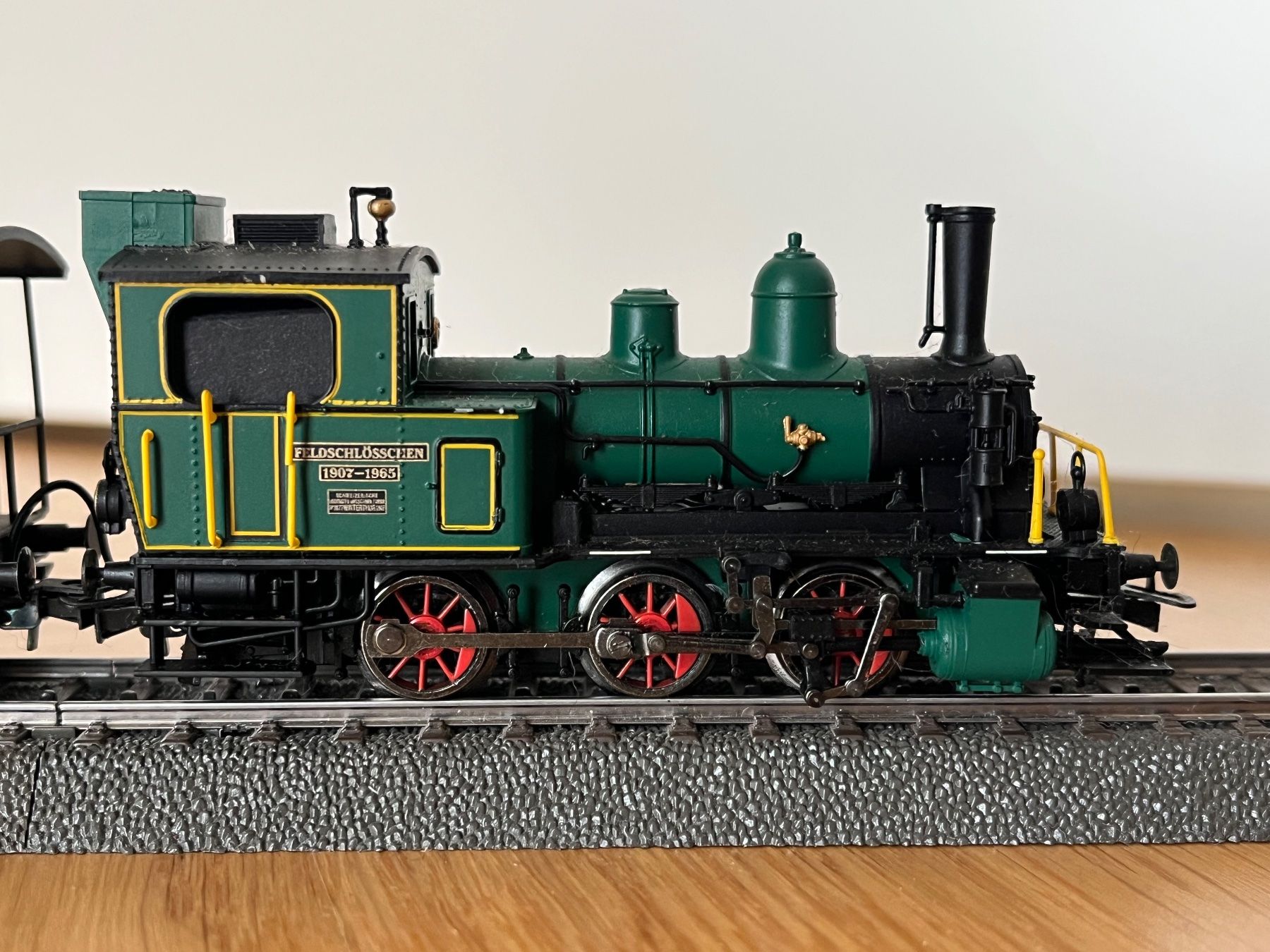 Liliput Modellini di ferrovie: Feldschschlösschen E 3/3 Tigerli Liliput ESU Digital – Usato da Basel venduto da Re620_11627 2