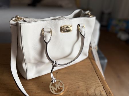 Handtasche Michael Kors weiss mit Tragegurt guter Zustand