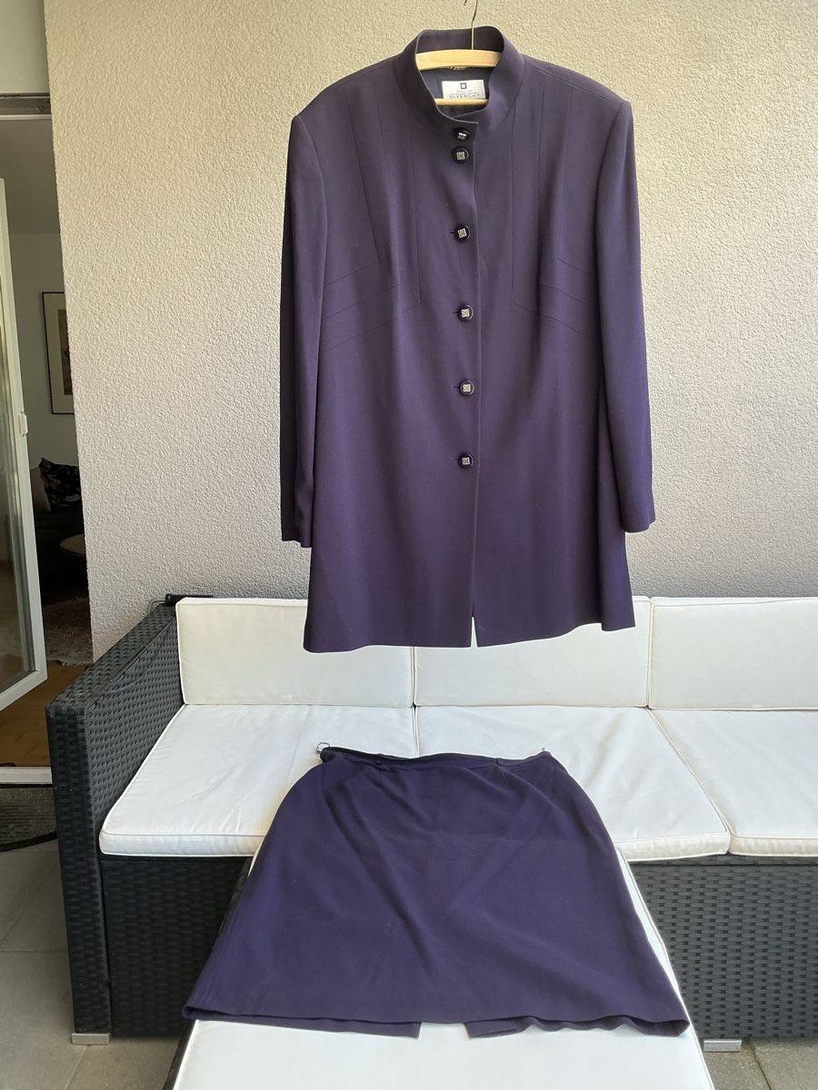 Costumi: Givenchy 2 Teiler Kostüm – Nuovo (secondo la descrizione) da Adliswil venduto da Sam42