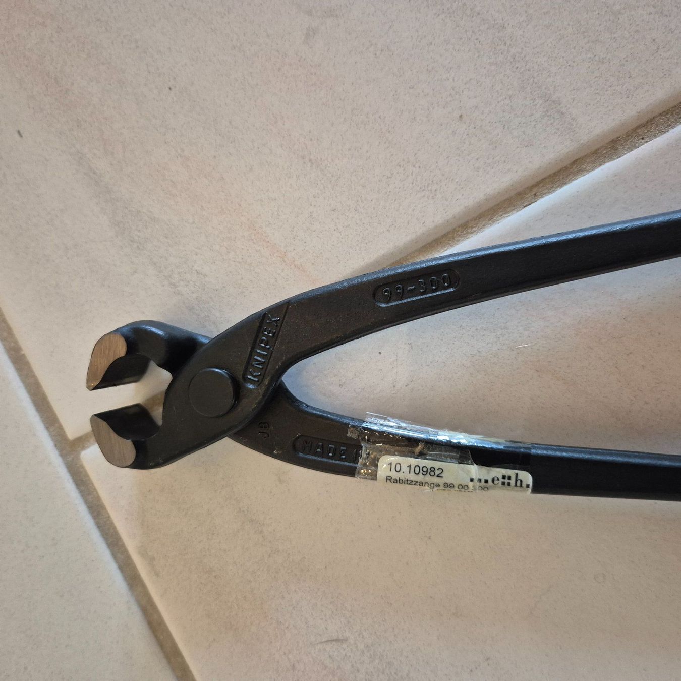 Knipex Tutti gli attrezzi: Rabitzzange KNIPEX – Nuovo e nell'imballaggio originale da Arni AG venduto da kur_jc7g 1
