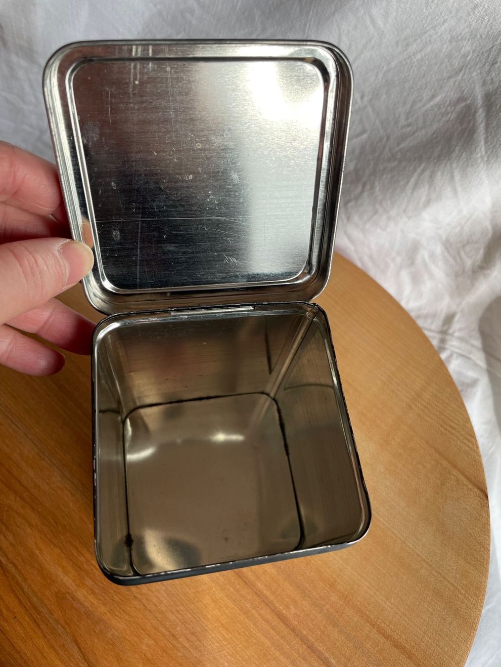 Sonstige Dekorationen & Accessoires: Mickey Mouse Metall-Schachtel/Box/Blechdose, Disney – Gebraucht aus Köniz von kupu-kupu 6