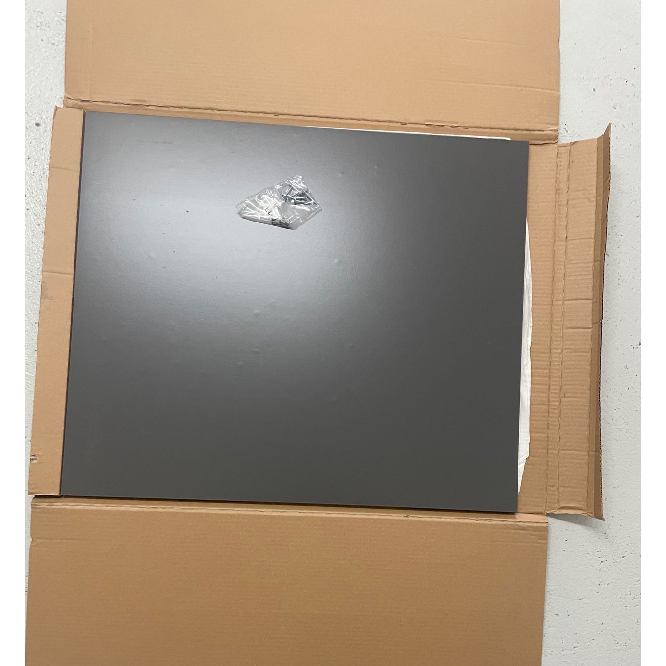 Servierplatten: Platte, grau, neu, Holz, 70x59.5,1.5 cm – Neu und originalverpackt aus Amriswil von fit8580