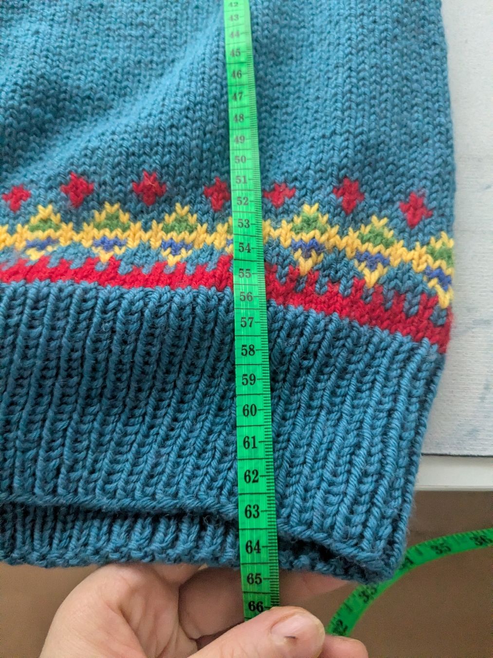 Maglioni & Felpe: Strickpullover bunt mit Muster blau S , Top Zustand  – Usato da Rorschach venduto da olg_5qq2 4