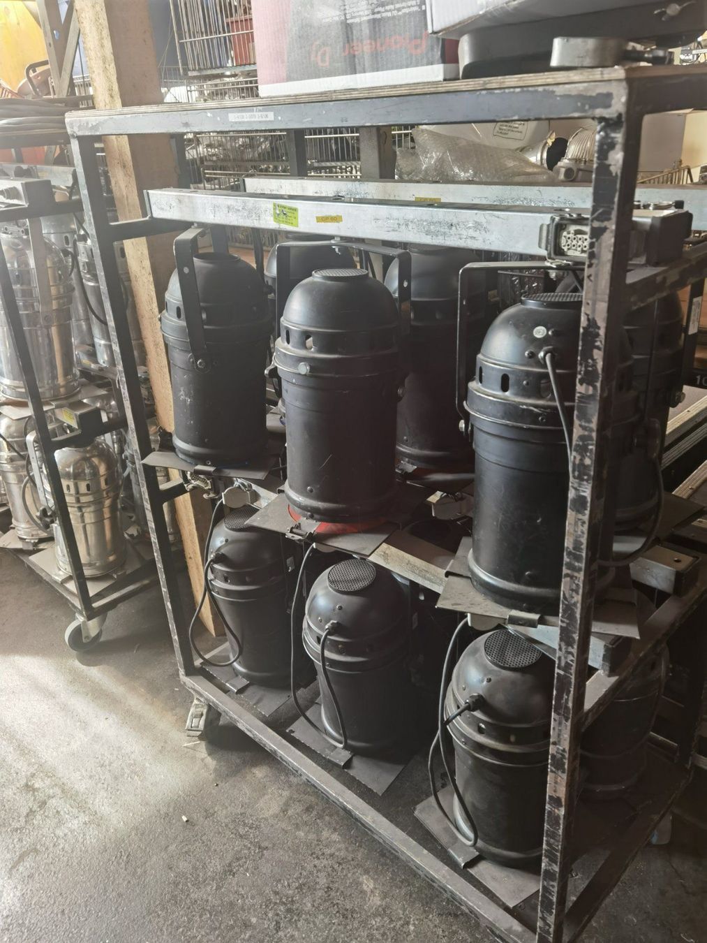 Fari: Scheinwerfer Stangen Doly – Usato da Aesch LU venduto da Cubic