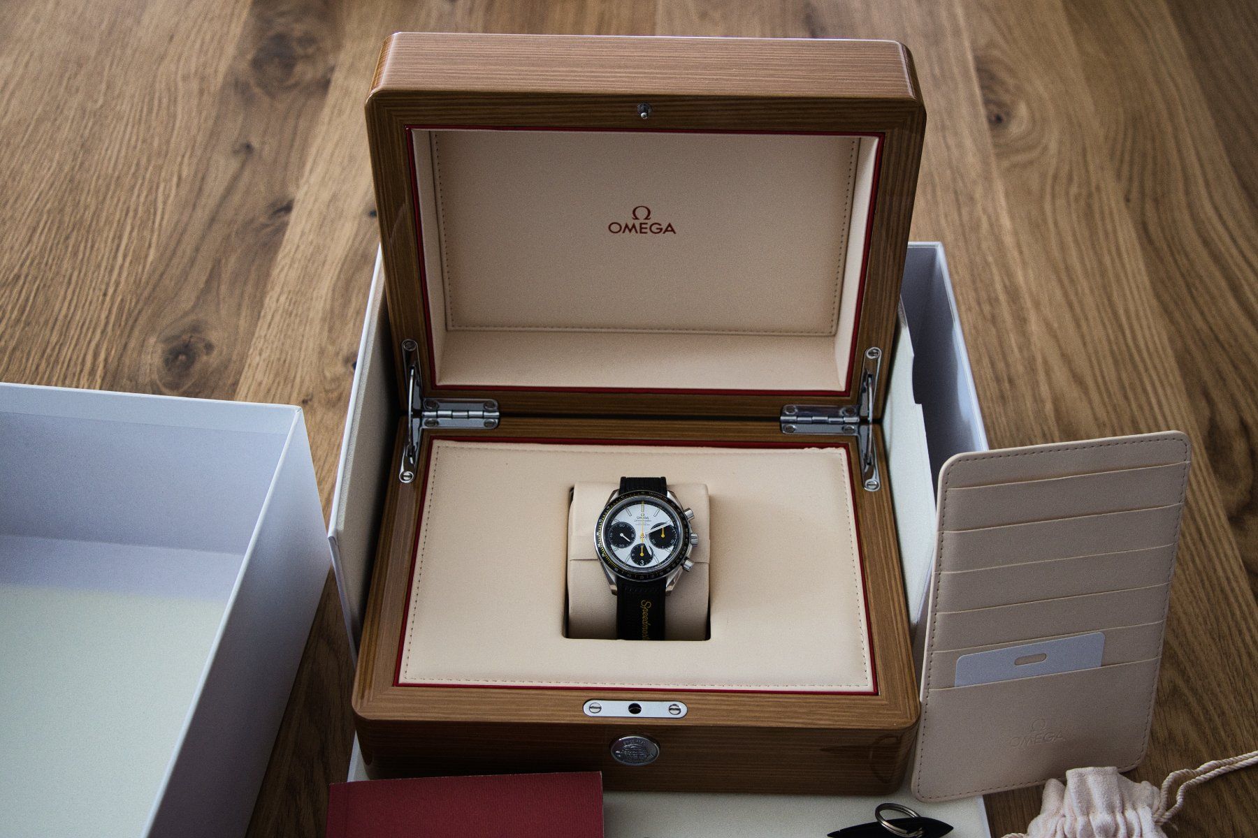 Omega Orologi: Omega Speedmaster Racing / Full Set / Panda – Usato da Tatroz venduto da Vroumwroum 6