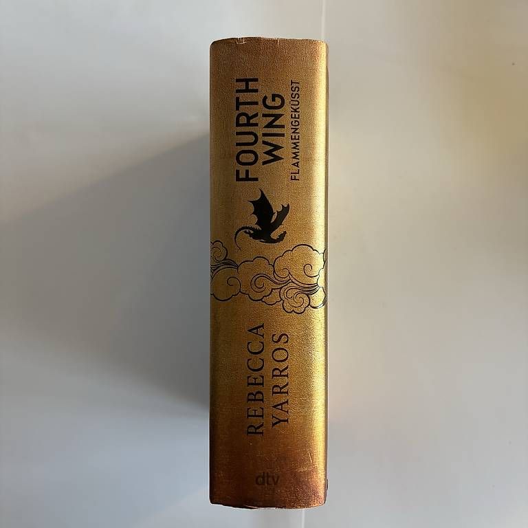 Libri: Buch: Fourth Wing – Usato da Madiswil venduto da Minztee 1