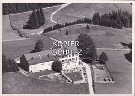 Unbekanntes Haus im Grossraum Winterthur (Flugaufnahme) /aw