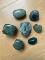 Lot de 7 pierres naturelles vertes, idéales pour collection