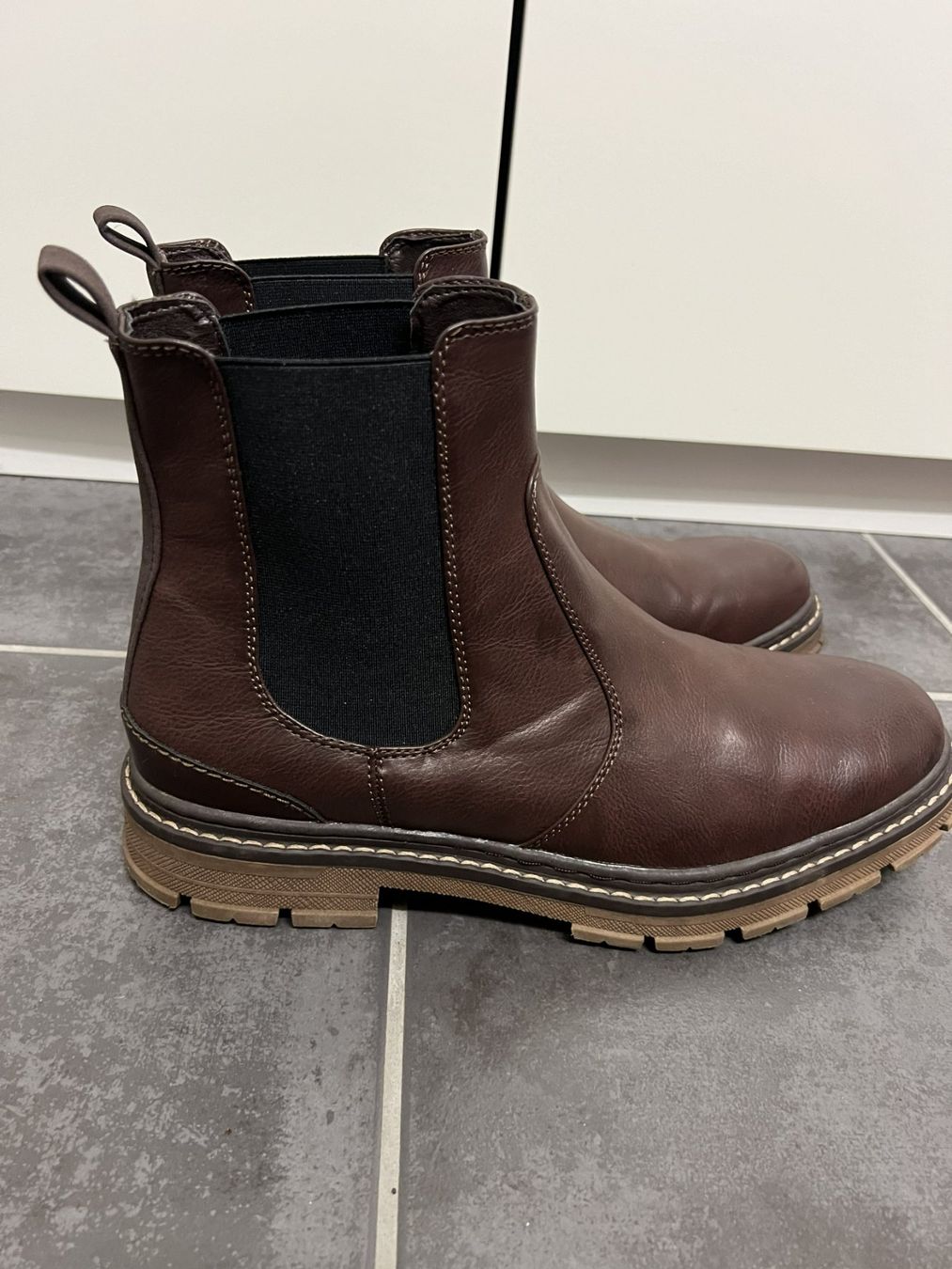 Scarpe da uomo: Leder Schuhe, wie neu!!! – Nuovo (secondo la descrizione) da Dübendorf venduto da Spray8 2