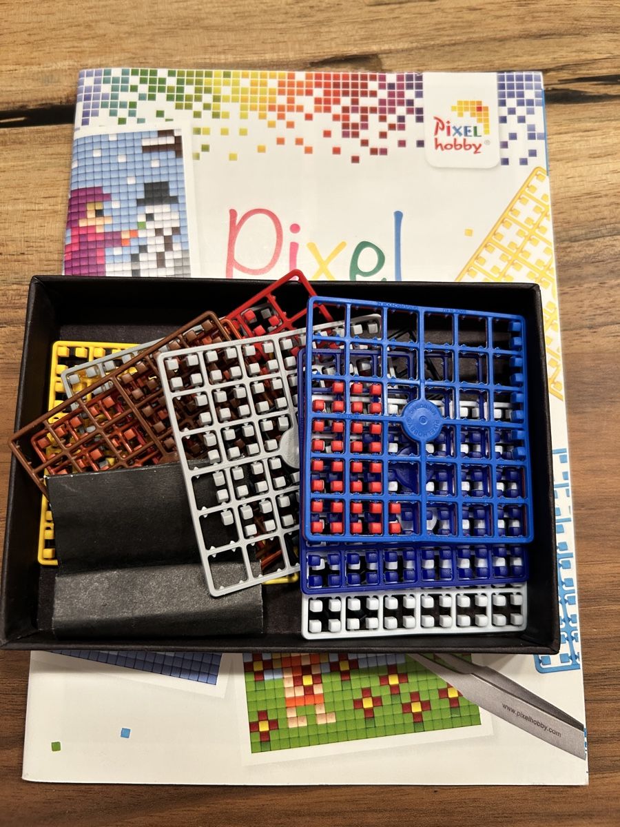 Jeux: Pixel Hobby Bausteine Restposten mit Anleitungsbuch – D'occasion à Zürich par keinweiss