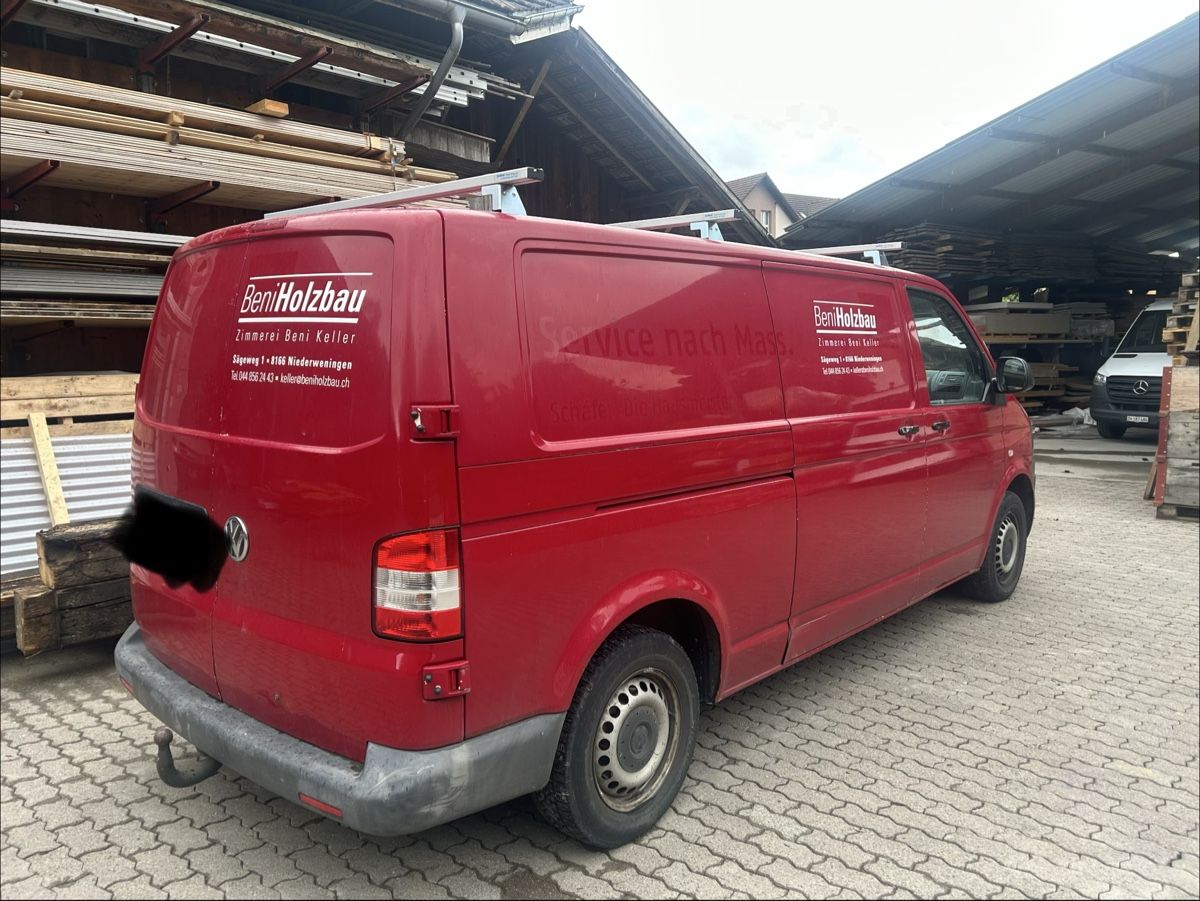VW Veicoli commerciali: Occasion VW T5 2009 – Usato da Niederweningen venduto da Wehntal