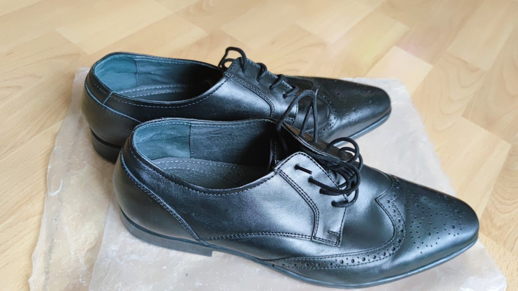 Scarpe da uomo: 45 Größe – Usato da Meggen venduto da Malecifent