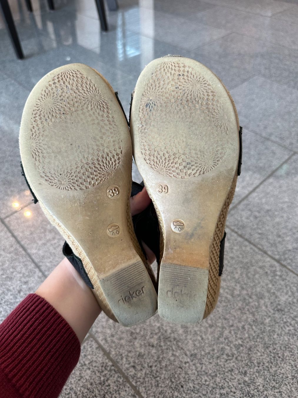 Rieker Damenschuhe: Rieker Sandalen gebraucht - Grösse 39 – Gebraucht aus Pfäffikon SZ von ansyyy 3