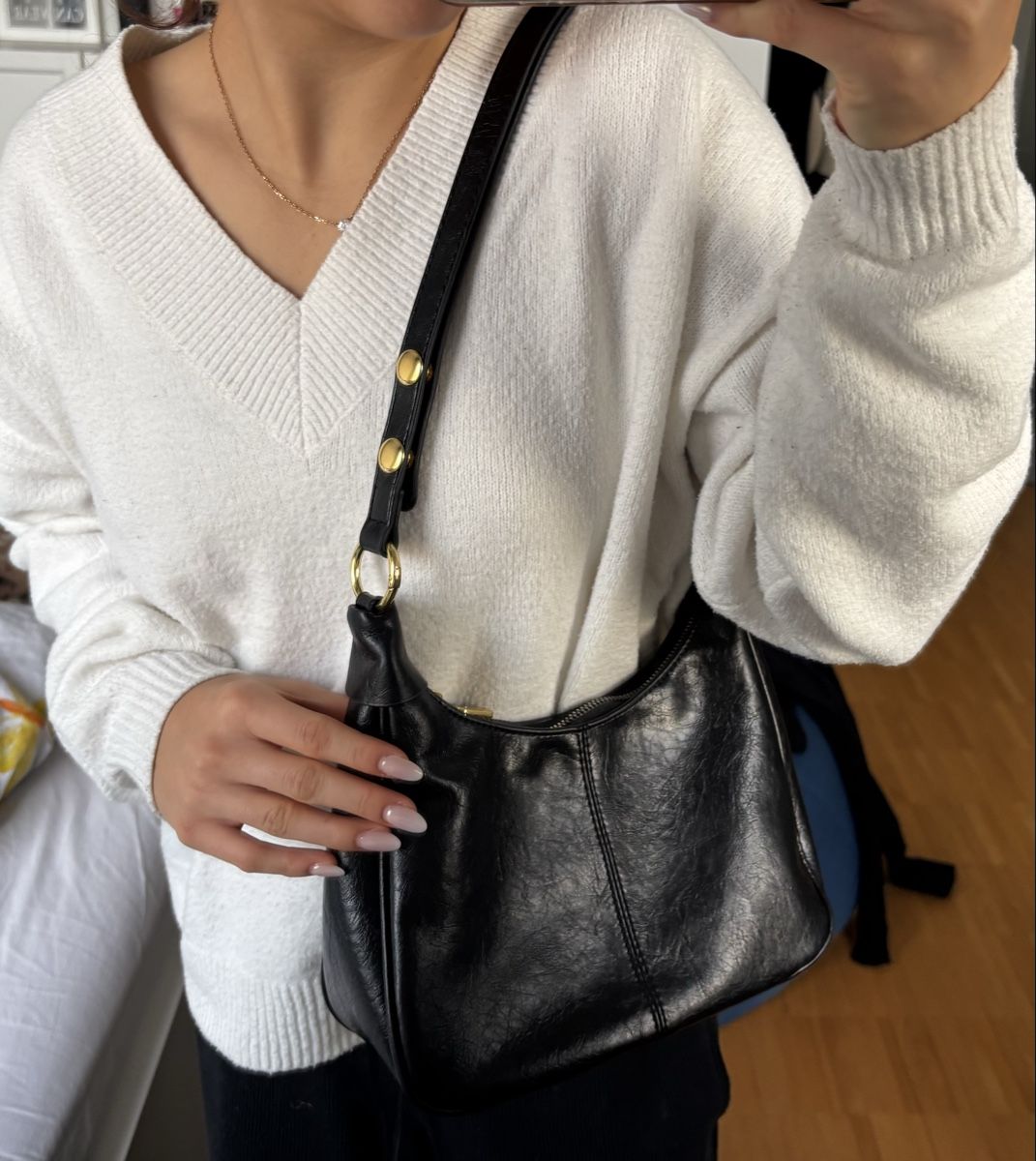 Borse da donna: Schwarze Schultertasche – Nuovo (secondo la descrizione) da Basel venduto da Vaniiiy