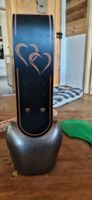 Glocke mit Lederriemen, handgefertigt, guter Zustand