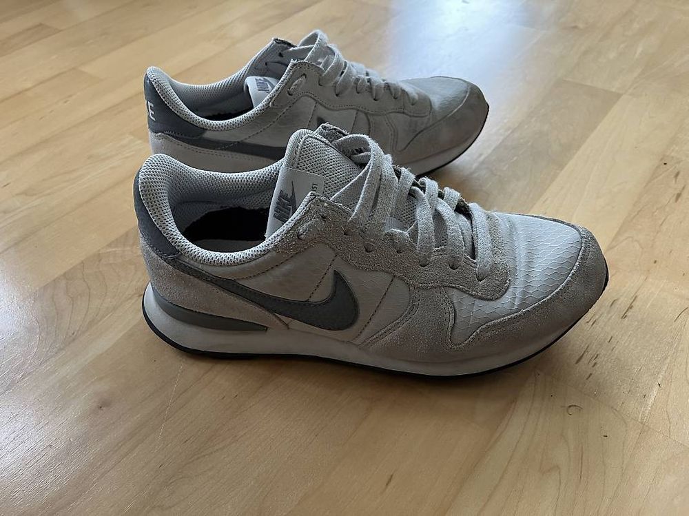 Nike internationalist 38.5 on sale