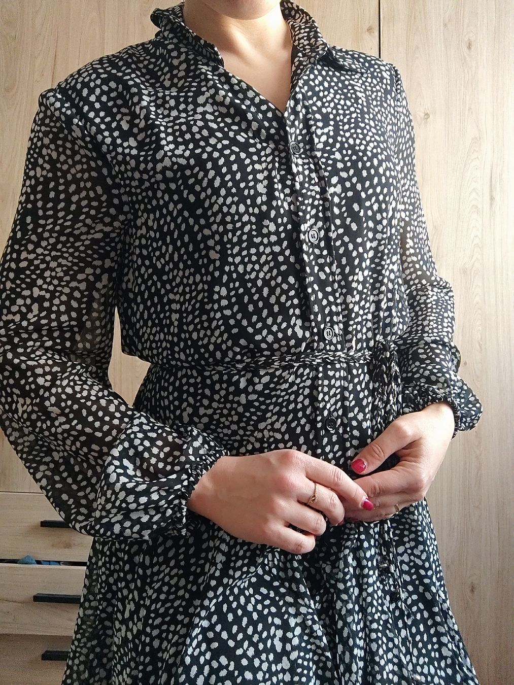 Vestiti: Chic Black & White Viscose Dress - Perfect for spring – Usato da Mägenwil venduto da VintageGirly 4