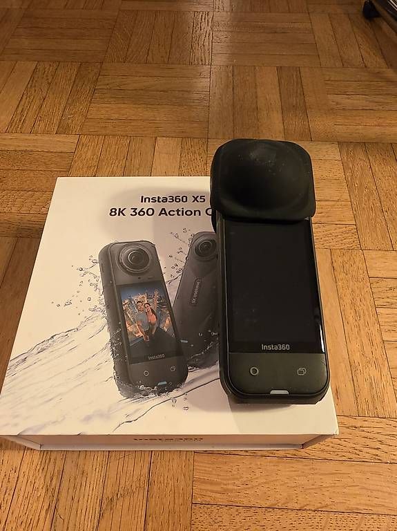 Insta360 Action Cam: Insta360 X5 – Gebraucht aus Zürich von NikoXP