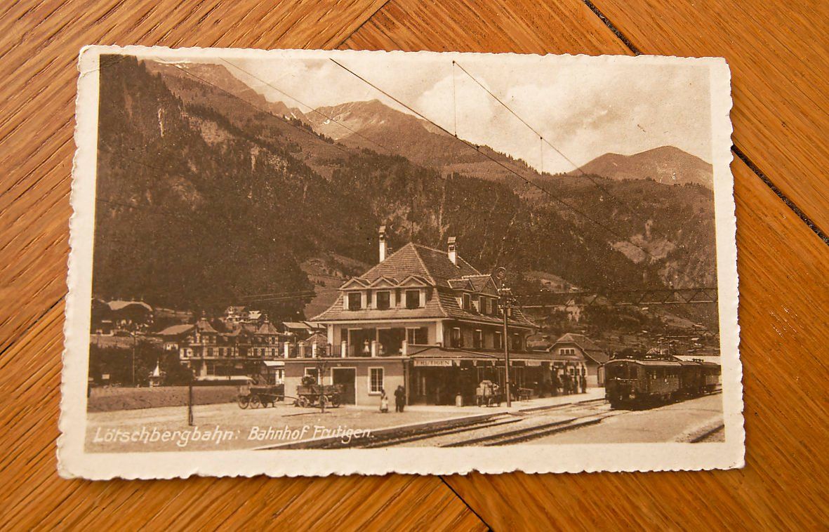 Cartoline postali: 24 verschiedene Ansichtskarten Interlaken (2 doppelt) – Difettoso da Bern venduto da Maccalvin