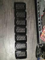 7x Jeep Grand Cherokee WK2 Kühlergrill Einsätze schwarz