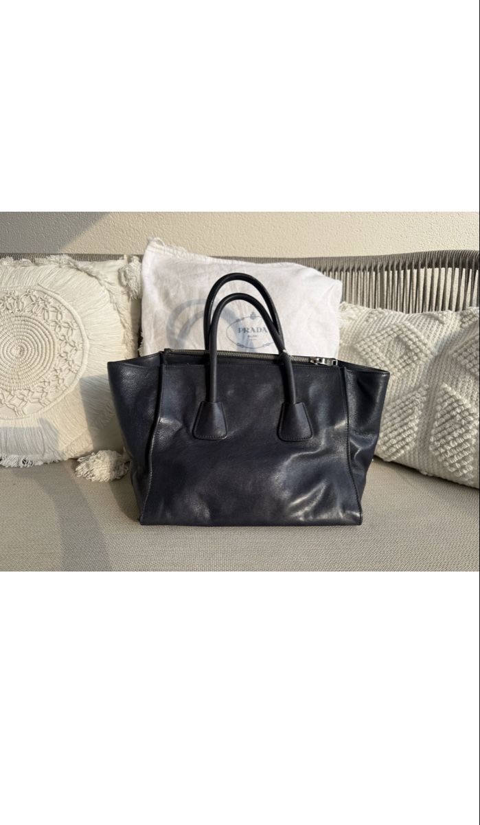 Prada Taschen für Damen: Prada Leather tote – Neu (gemäss Beschreibung) aus Mauren von dej_j6f5 1