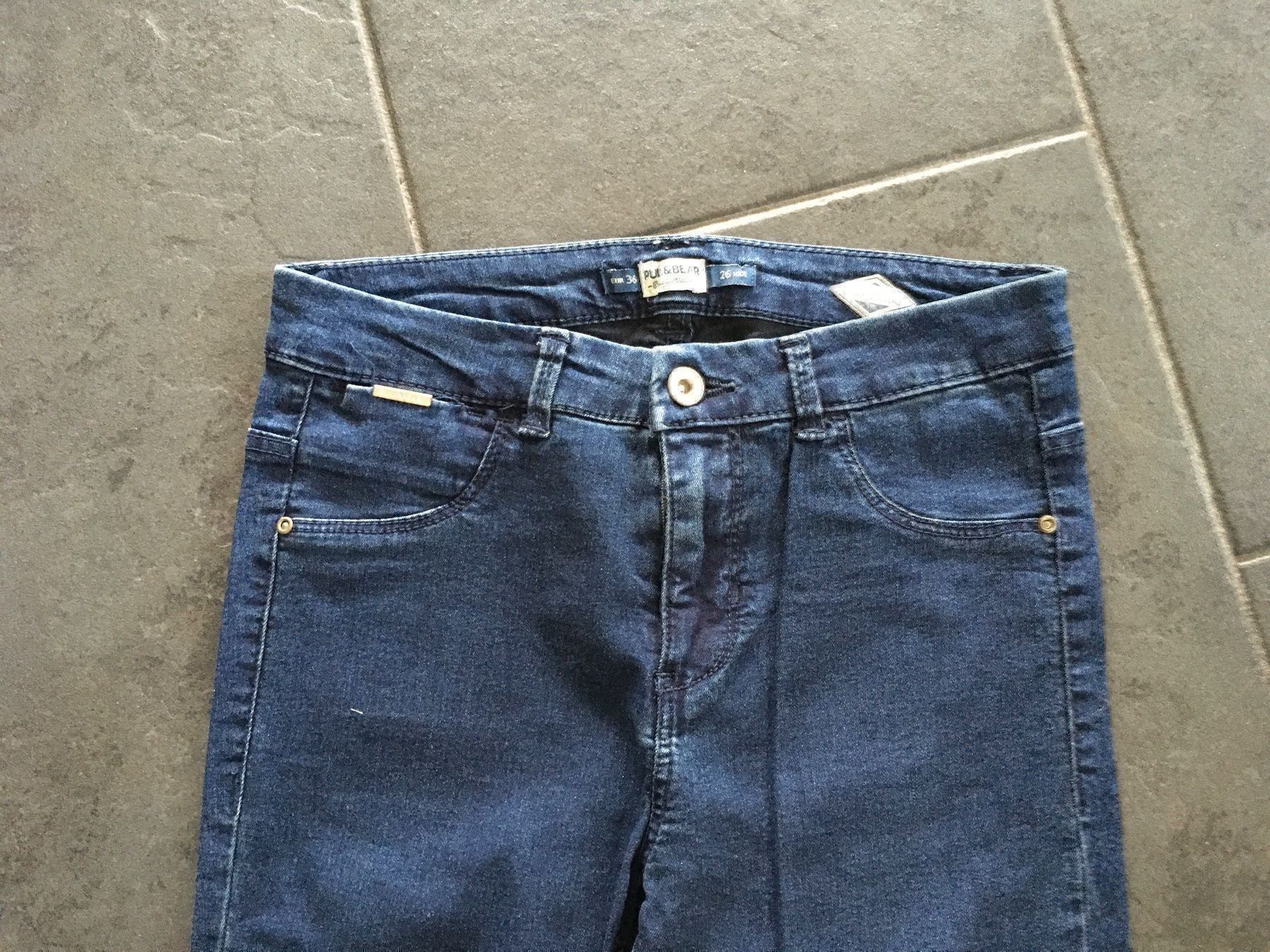 Jeans: Jeans bull&bear Gr 36 Knieschlitz – Gebraucht aus Goldau von Rjn 1