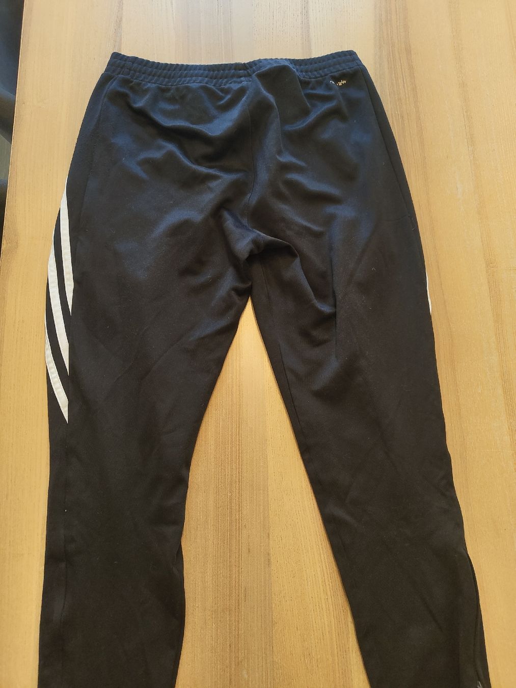 Adidas Pantaloni: Adidas Trainerhosen Grösse M – Usato da Beringen venduto da sharue 1