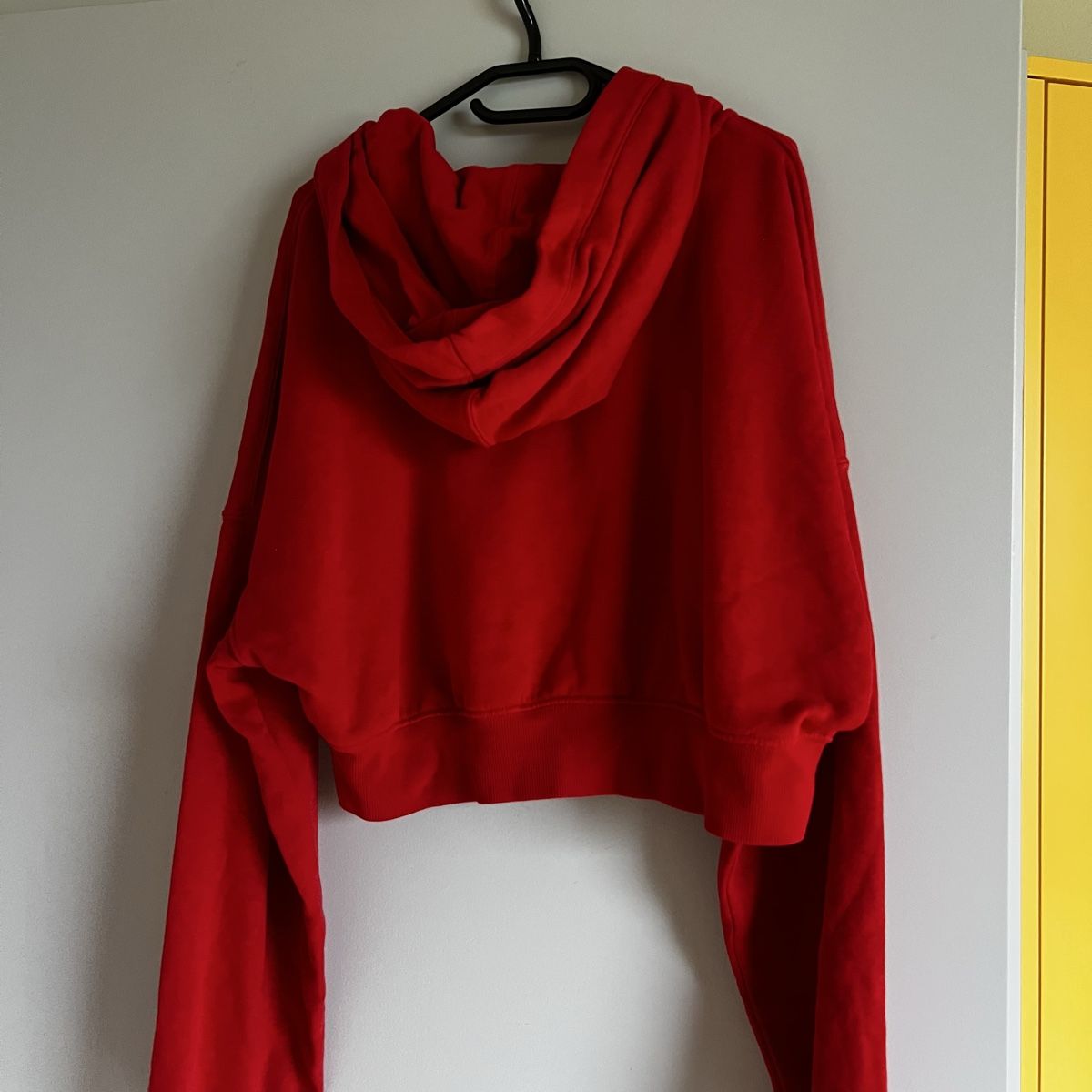 H&M Vestes: Rotes kurzes Jäckchen  – D'occasion à Chur par noe_mh8b 3