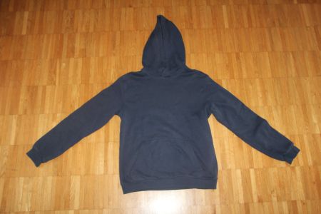 dunkelblauer Pullover / Hoddie in der Grösse 170