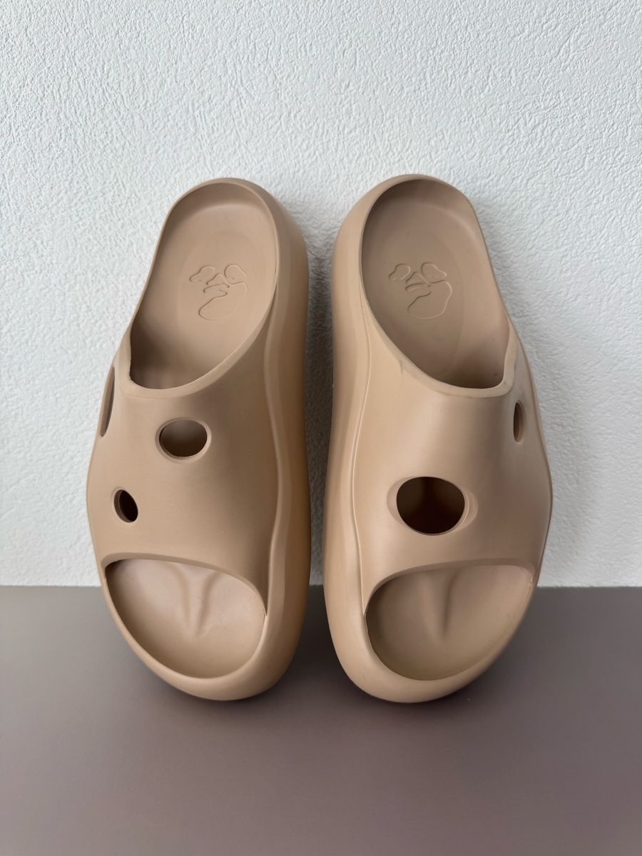Off-White Herrenschuhe: Off-White slides in rubber size 40, brand new – Neu (gemäss Beschreibung) aus Dübendorf von fra_h2bp