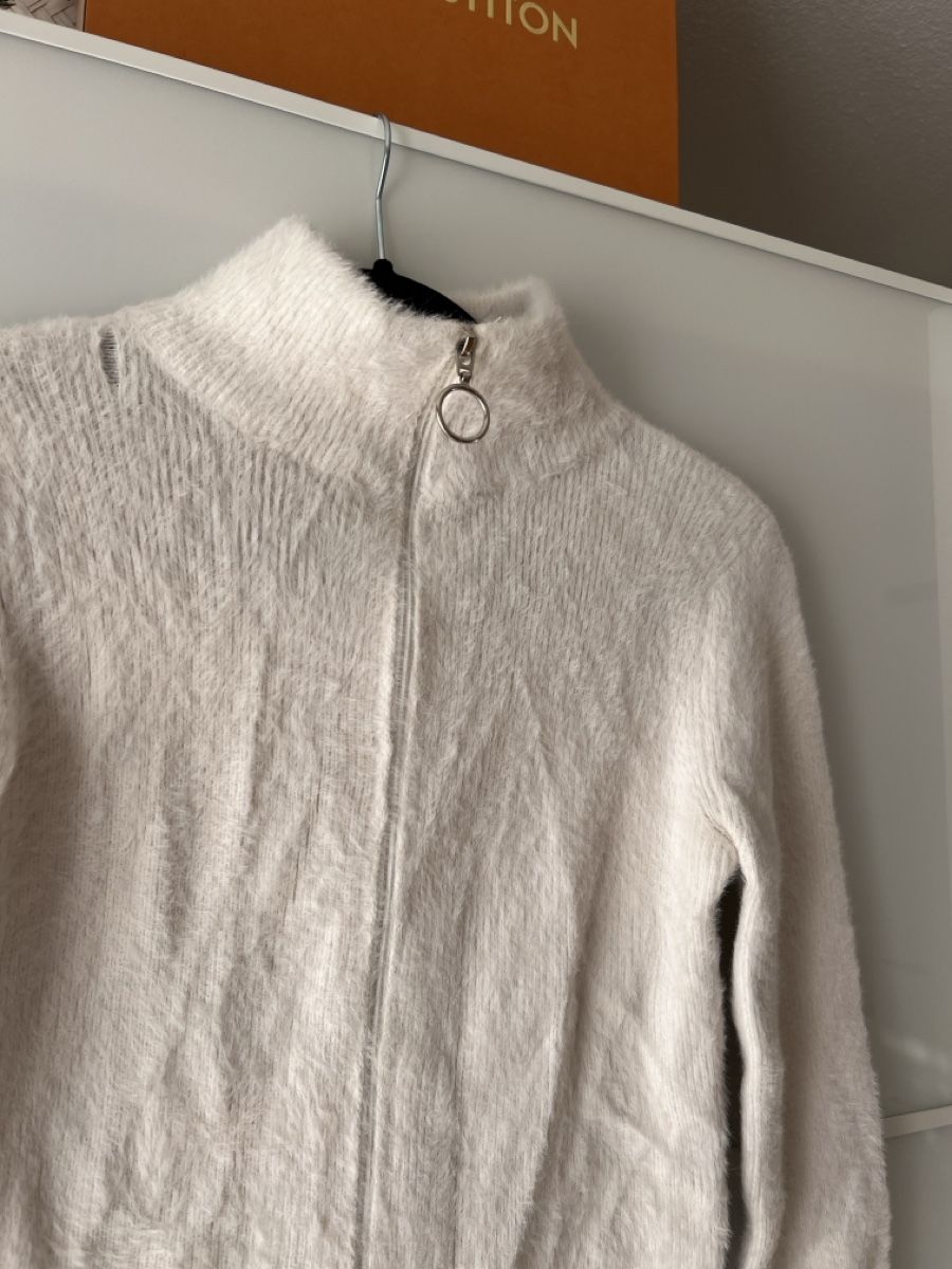 Pullover & Sweatshirts: Pullover – Gebraucht aus Wil SG von xrnvani 1