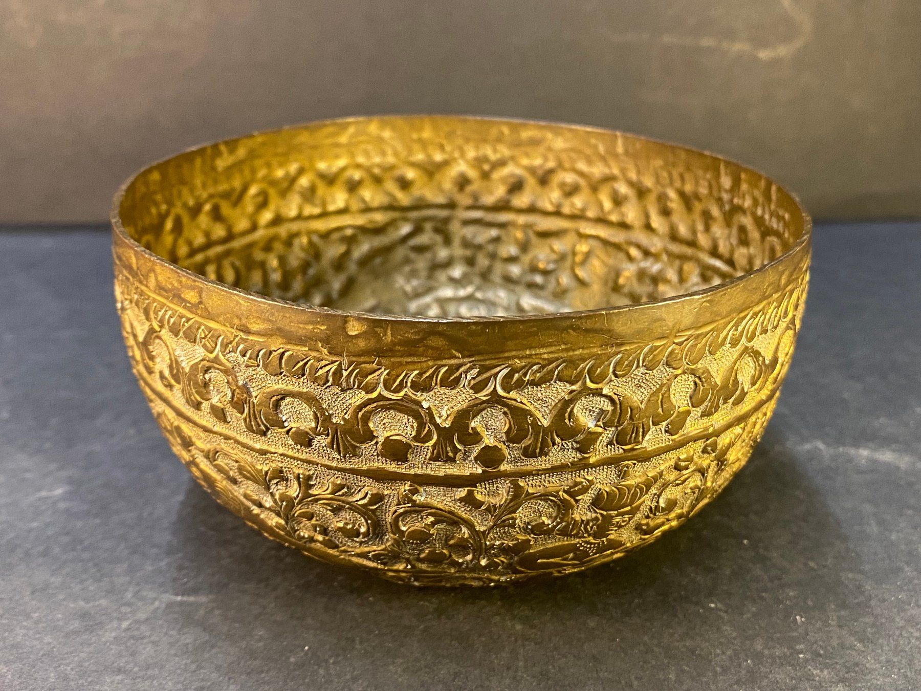 Tazze: Antike Persischer Messing Tasse, Schale, Handarbeit – Usato da Schaffhausen venduto da Magnet
