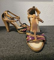 Pumps/Sandaletten aus Leder in Grösse 38