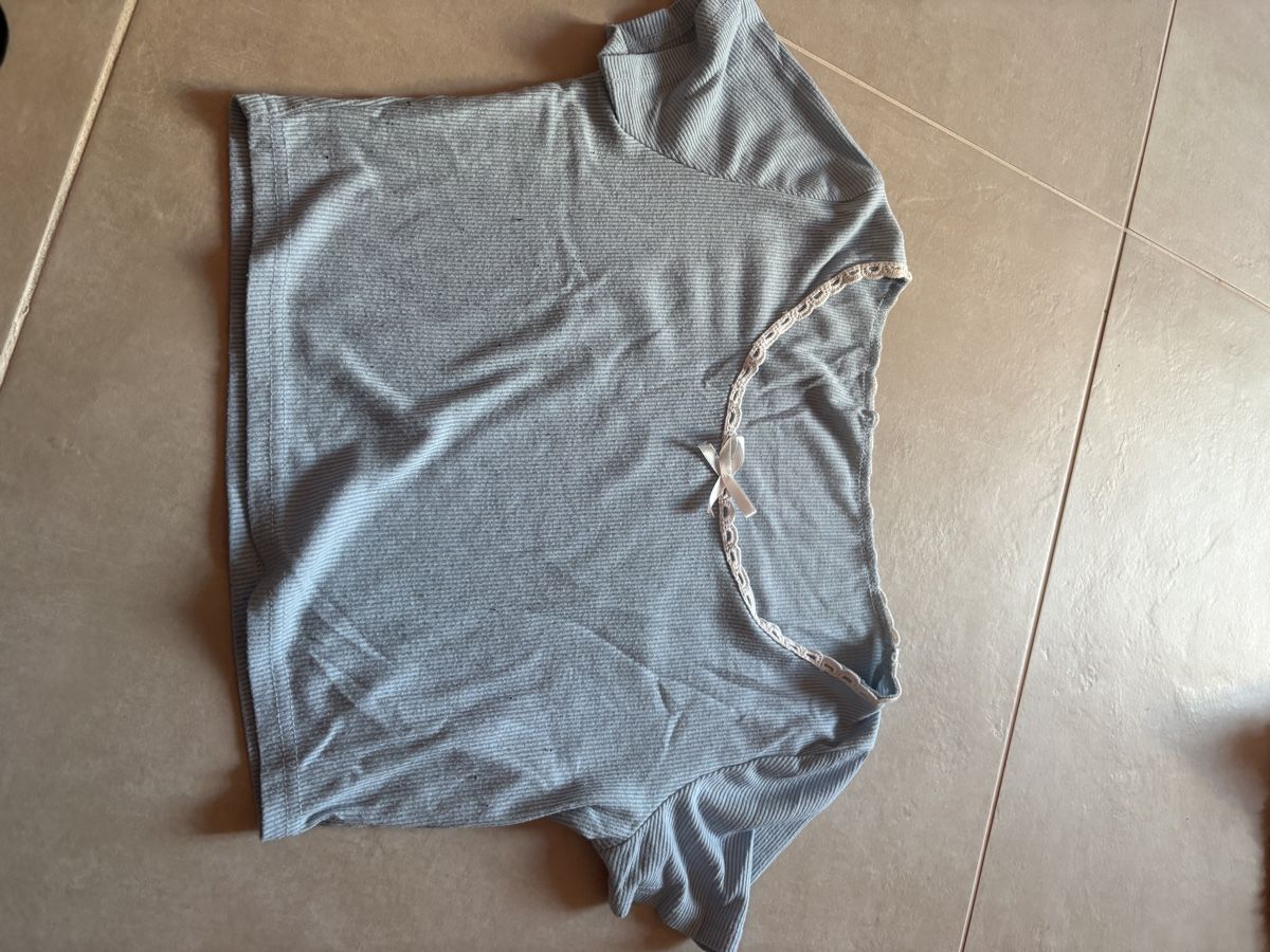 Shein T-shirts: Süsses Tshirt in M – D'occasion à Aarwangen par emelie.1101