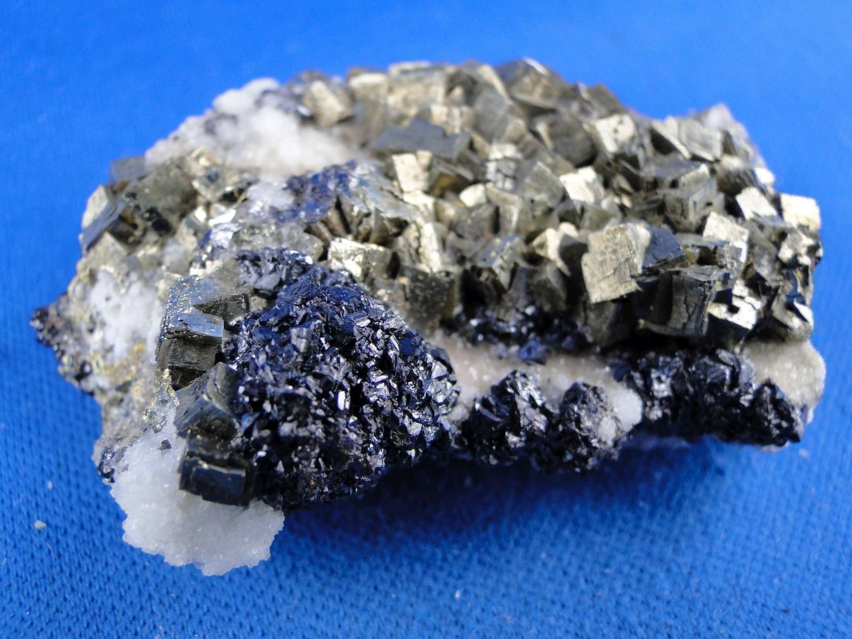 Mineralien & Heilsteine: Pyrit mit Sphalerit – Gebraucht aus Schinznach Bad von Demerald 3