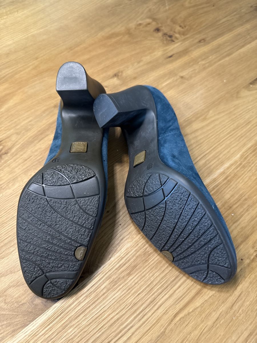 Scarpe da donna: Pumps Bata, Echtleder, Gr. 37, in schöner Herbstfarbe – Nuovo (secondo la descrizione) da Niederweningen venduto da ScaredyCat 2